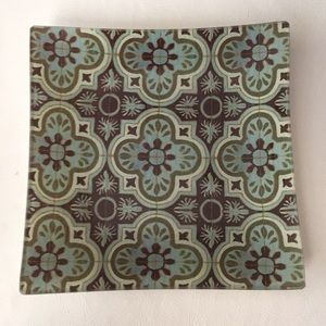 Square dish/ decorative plate. Comes in a gift box